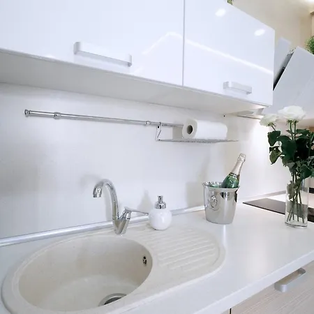 Apartament Vip On Sq Nezavisimosti Marksa 8 *
